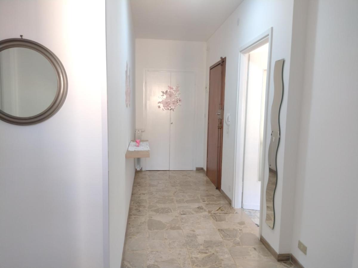 Casa Fronte Mare Apartment เวนติมิญา ภายนอก รูปภาพ